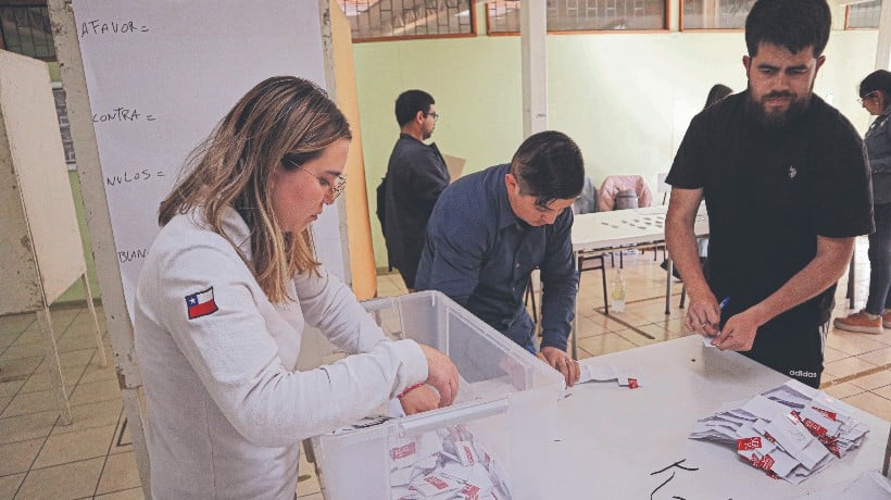 735 excusas fueron presentadas por vocales de mesa en la región de Antofagasta