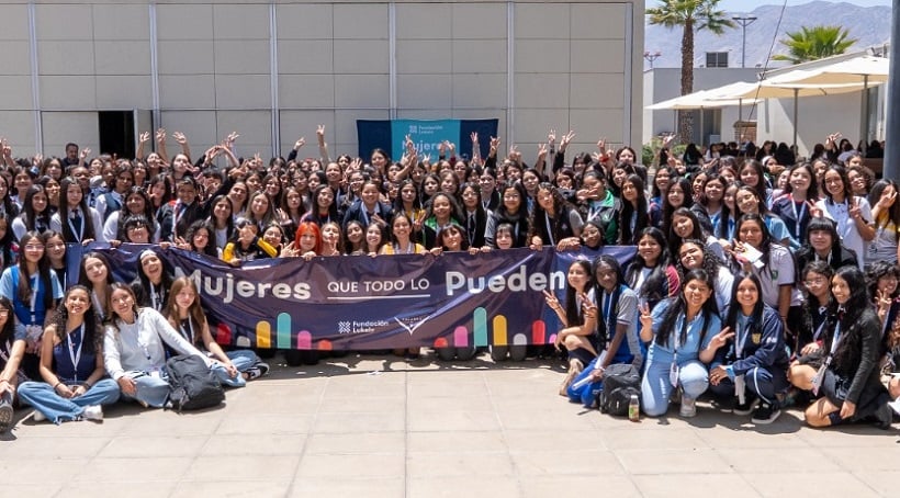 Fundación Luksic: Mujeres reciben herramientas prácticas para empoderarse en el mundo educativo y laboral
