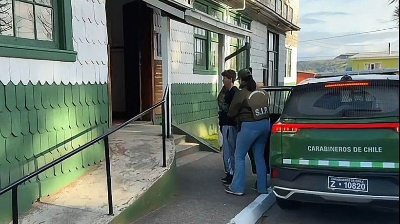 En Ancud detuvieron a mujer buscada por homicidio en la Región Metropolitana