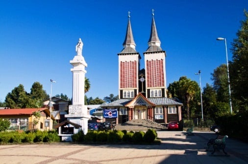 En Panguipulli reúnen fondos para mejorar el templo de San Sebastián