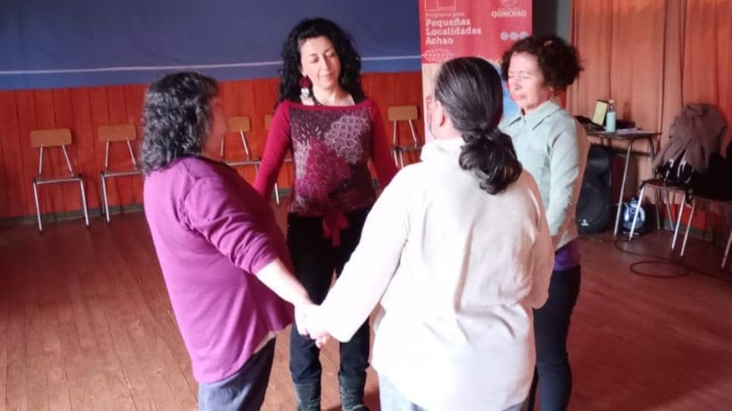 Inicia la tercera etapa del proyecto &quot;Ruta Comunitaria&quot; con un exitoso taller de autocuidado en Achao