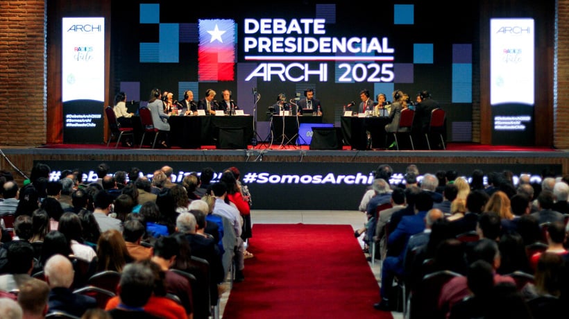 Migración y derechos humanos marcaron debate organizado por Archi