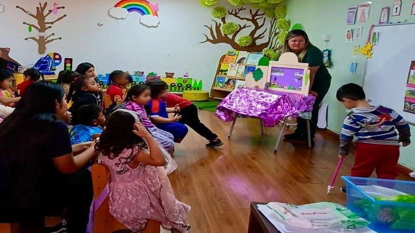 Fortalecen la lectura y la diversidad cultural en las aulas de colegios de Iquique