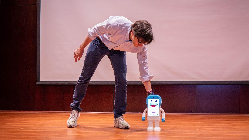 Colegios de Antofagasta incorporan robots para mejorar el aprendizaje escolar