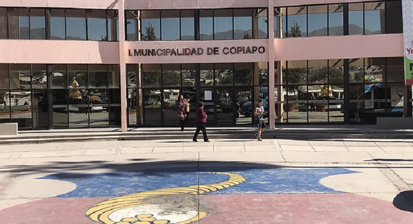Contraloría inicia procedimiento disciplinario contra municipio de Copiapó por presunto intervencionismo