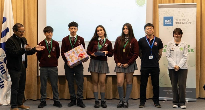 Colegio  Antonio Rendic ganó la quinta versión de las Olimpiadas Científicas UA 2025
