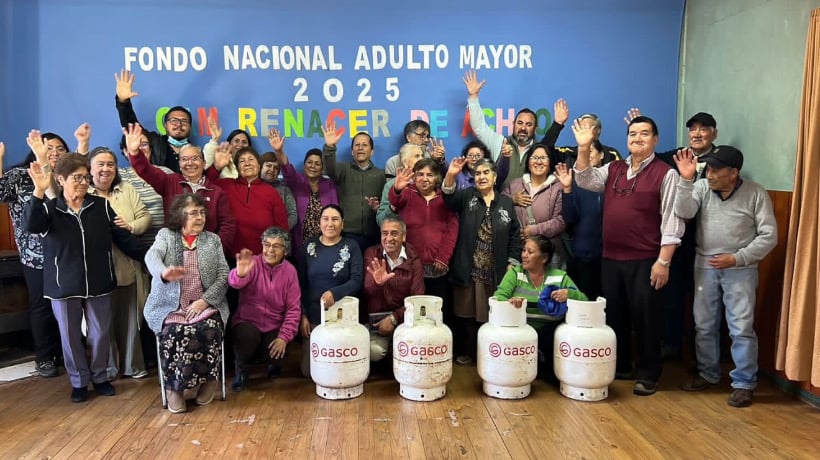 En Quinchao se llevó a cabo la ejecución del programa “Adultos mayores se la juegan por un calor mejor”