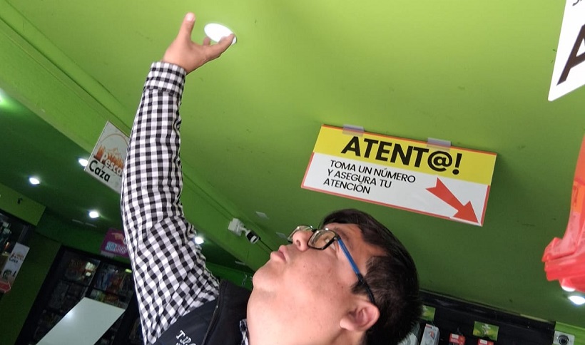 Delincuente roba dos veces en un mismo día sucursal de Tecnobox en Avenida Alemania