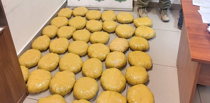 Increíble hallazgo: Abandonaron más de 40 kilos de marihuana en la frontera de Arica y Parinacota