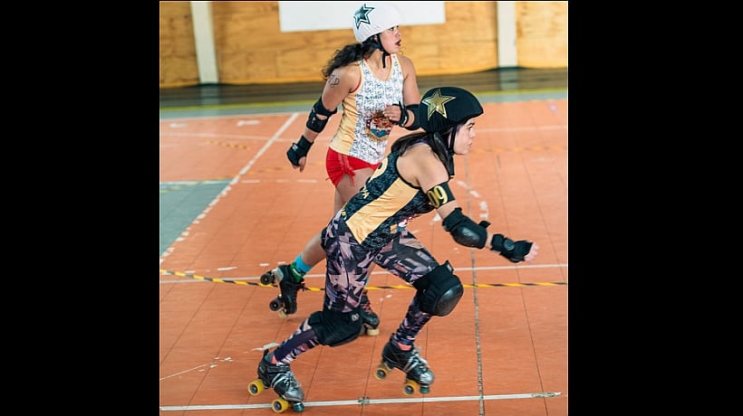 Torneo Nacional de Roller Derby reunirá a cien patinadoras en Arena Puerto Montt