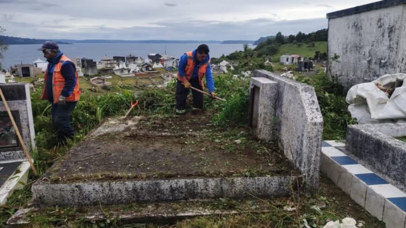 Quinchao: Realizan limpieza y mantención en el Cementerio Municipal