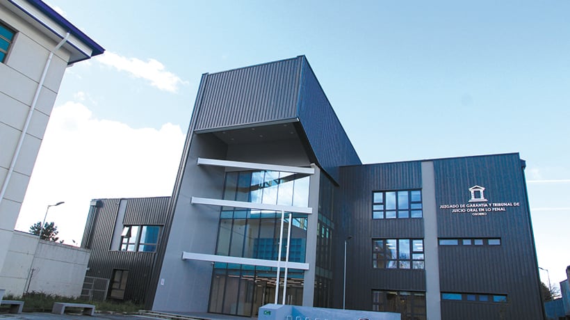 Hombre atacó a su madre al interior de una vivienda en Puyehue