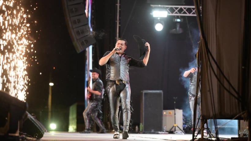 “Trabajo es trabajo”: Zúmbale Primo responde a críticas por presentarse en cierre de campaña de José Antonio Kast