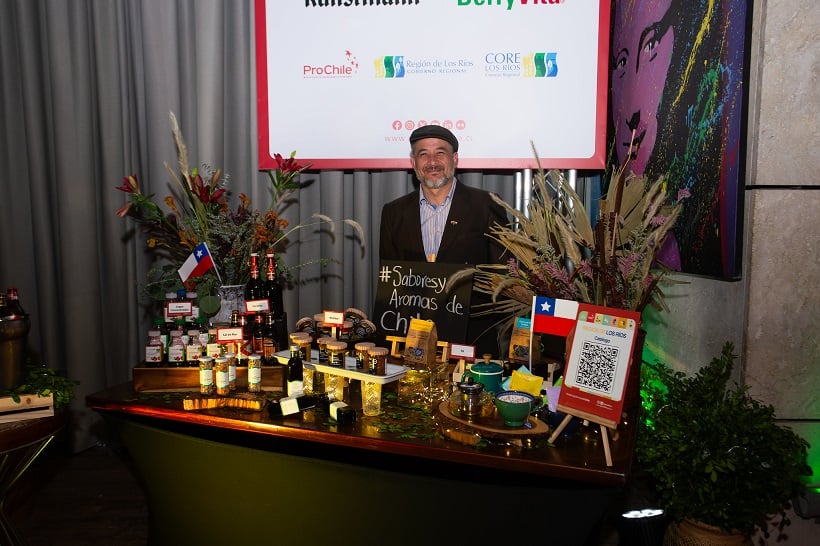 Productos de Los Ríos se lucen en una nueva versión de Sabores y Aromas de Chile en Colombia