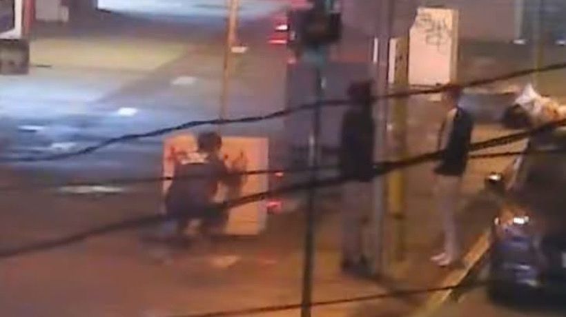 Sujeto que rayó macetero en el centro de Puerto Montt deberá pagar $300 mil por daños