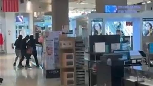 Maipú: Grupo de antisociales protagonizaron balacera al interior de mall en medio de asalto