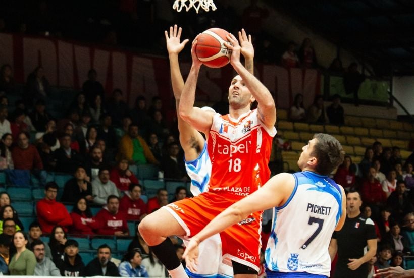 CDV cayó por 89-74 ante Puerto Varas en juego 2 de los playoffs de la LNB Transición