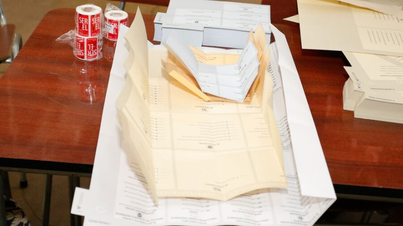 Servel proyecta resultados presidenciales a dos horas del cierre de las mesas