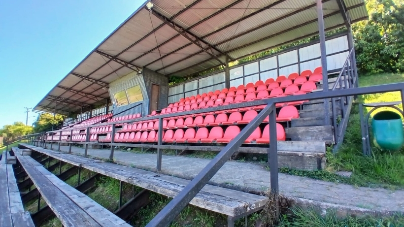 Estadio Municipal de Maullín se llamará José Montealegre Mücke