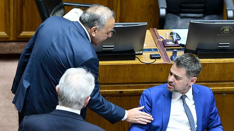 [VIDEO] Diputado Manouchehri tildó de corrupto a Fidel Espinoza: ambos militantes del PS