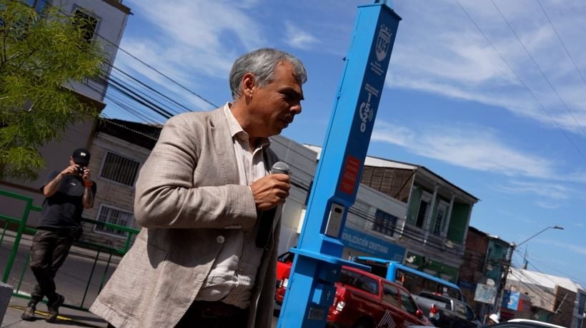 Instalan tótems de seguridad en las calles de Iquique