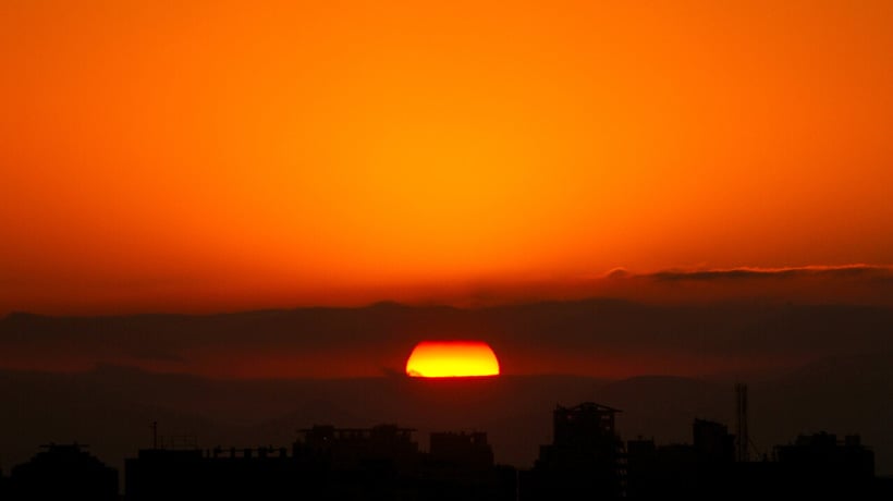 Una 'severa' tormenta solar golpea hoy el campo magnético de la Tierra
