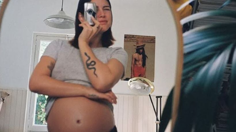 Polola chilena de C.Tangana anuncia embarazo con foto en Instagram