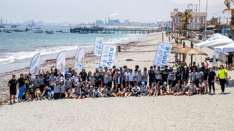 Estudiantes de Mejillones participaron en inédita jornada de iniciación en deportes de playa