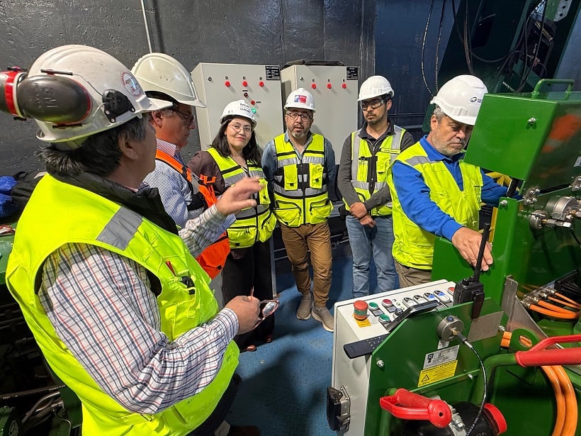 MOP refuerza sistema de levante para aumentar condición de apertura de tableros del puente Cau Cau