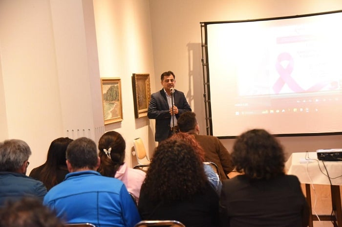 DPR Los Ríos invita a vecinas de Mariquina a “Feria de la Prevención del Cáncer de Mama” en Hospital Santa Elisa