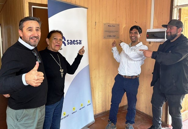 El programa ‘Conecta tu Sede’ de Saesa ilumina la vida comunitaria en Caleta Queule