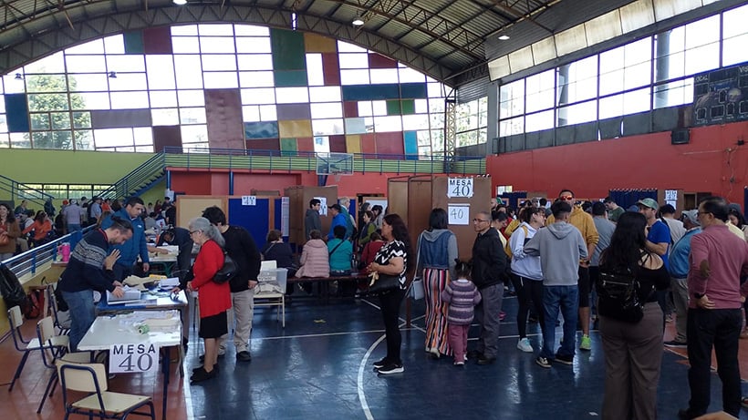 Alta afluencia registran los centros de votación de Osorno
