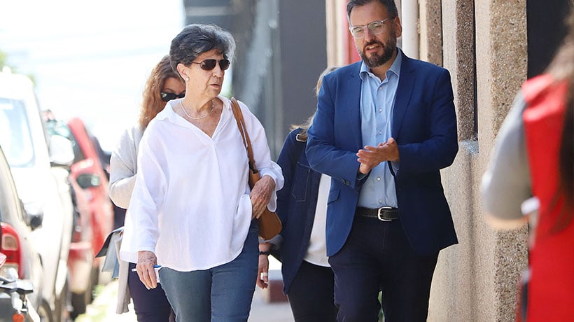 [FOTOS] “Cuidemos la democracia”: el llamado de la destituida senadora Allende (PS) durante elecciones
