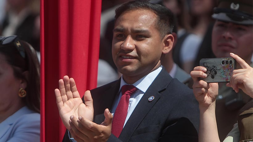 Diputado Zamora tras su elección: &quot;Perdió el octubrismo y ganó Chile&quot;