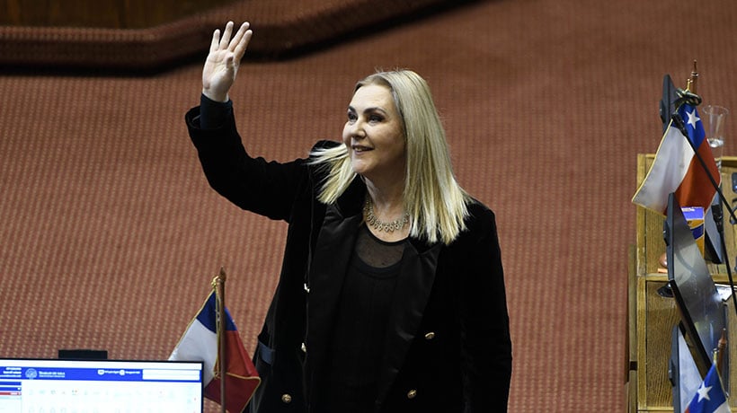 “Los tengo a todos a mis pies” y “las de pañuelito verde”: Pamela Jiles tras éxito de Parisi en las elecciones