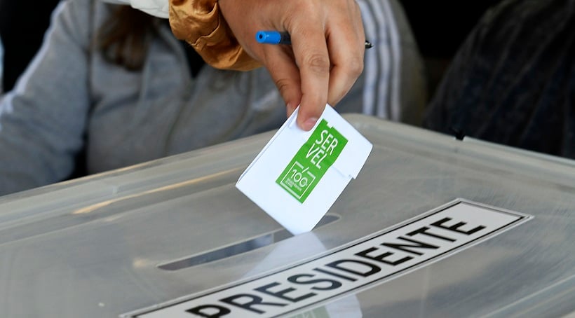 Los 13 partidos en riesgo de desaparecer: radicales, Evópoli y FRVS, entre lo que no consiguieron 5% de votos