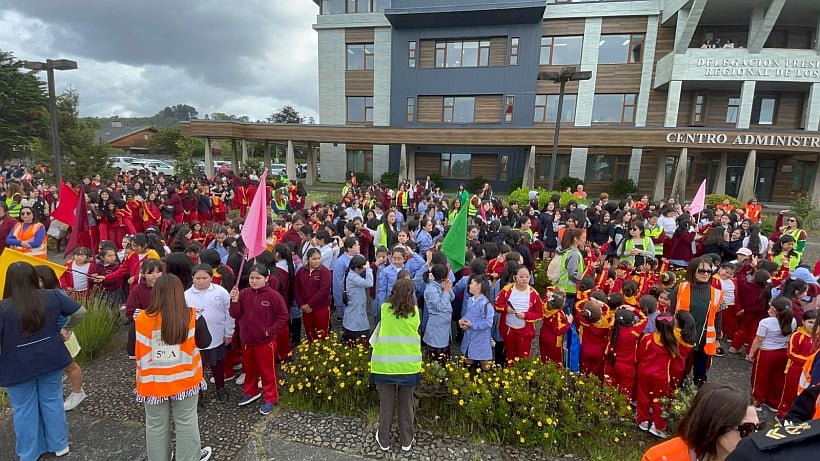 Seis mil escolares protagonizaron simulacro de tsunami en Puerto Montt