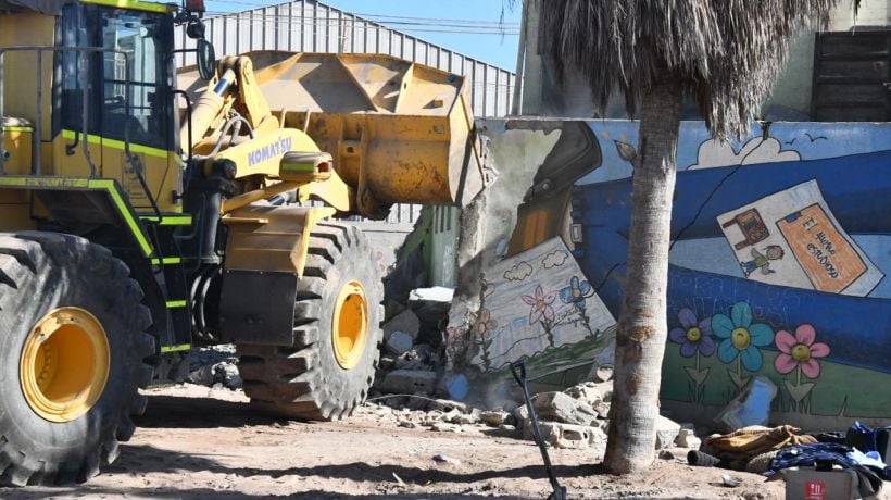 Municipio inició demolición de ex Escuela Especial Uriche en la comuna de Alto Hospicio
