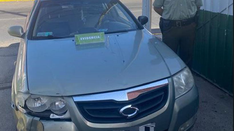 Tres detenidos por conducir un auto con encargo de robo en La Cruz