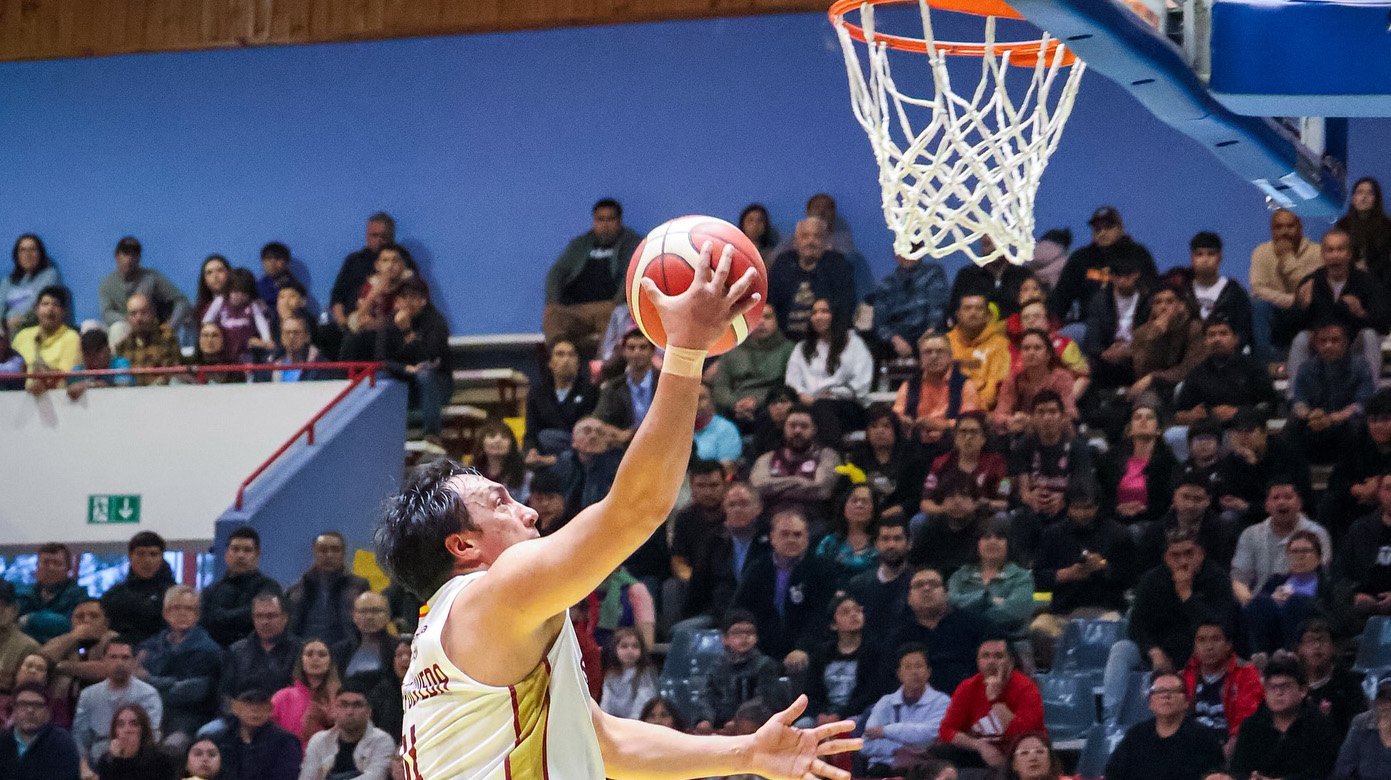 Español de Osorno avanza a la final del Sur tras eliminar a la UdeC en un Monumental encendido