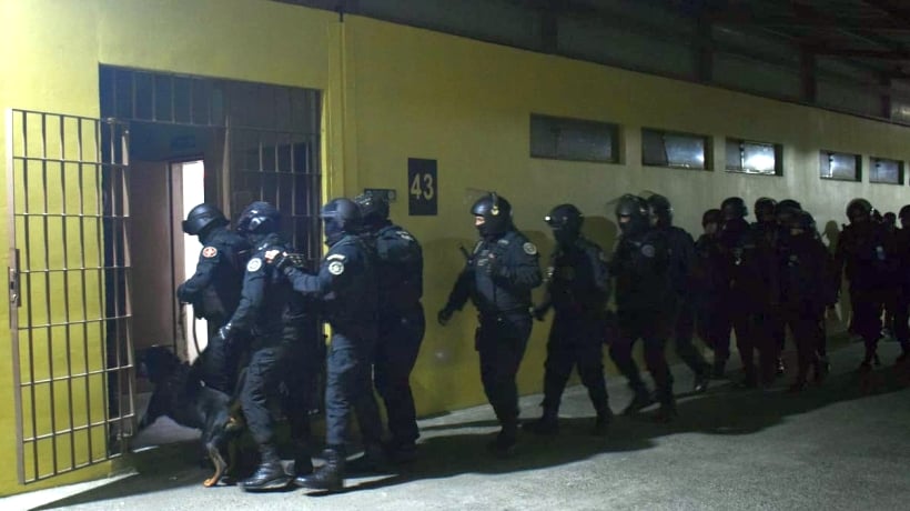 De madrugada efectuaron nuevos allanamientos a cárceles de Los Lagos