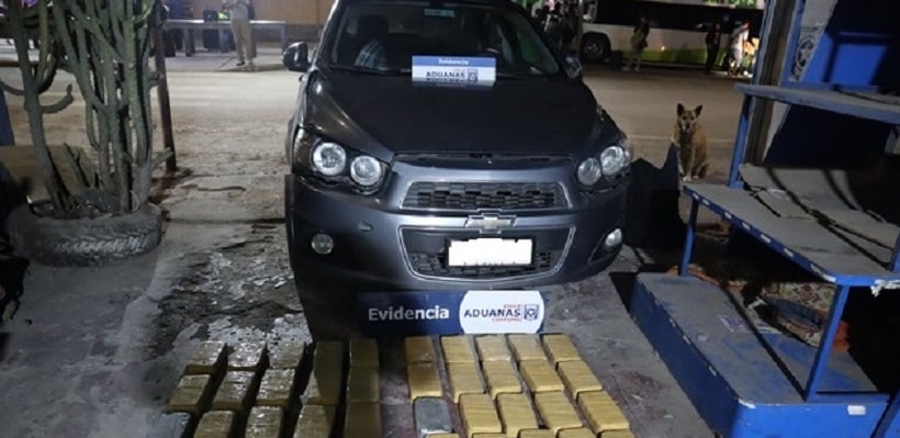 Aduanas descubre 44,8 kilos de pasta base ocultos en automóvil en avanzada El Loa