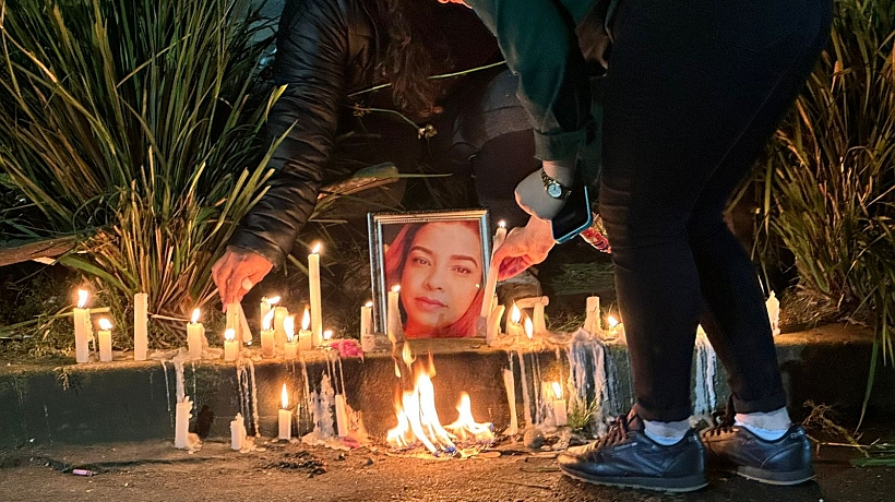 Con velatón recordaron a víctima de femicidio en Castro y exigieron justicia