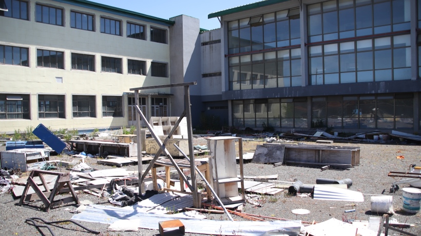 Firman convenio que permitirá retomar la reposición del Liceo Carmela Carvajal de Osorno