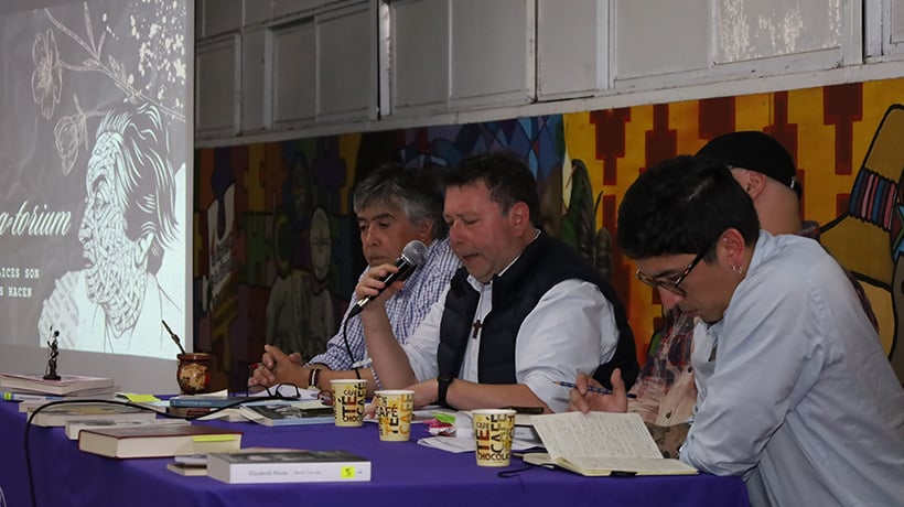 Osorno: Alumnos, docentes y apoderados participaron en conversatorio sobre Gabriela Mistral en Colegio San Mateo