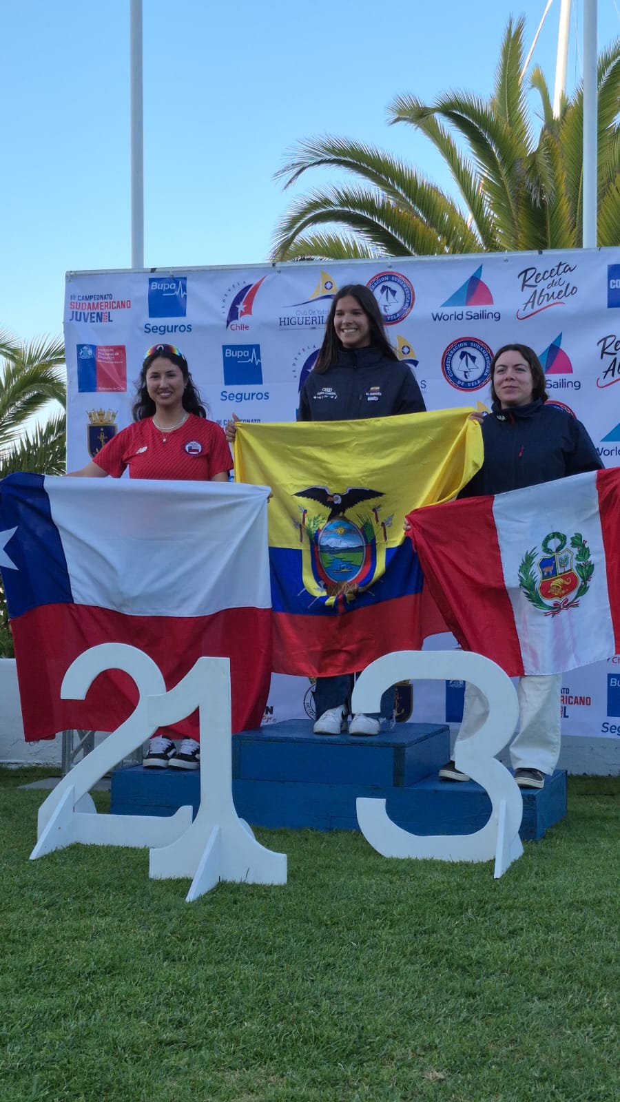 Constanza Olivares brilló en Sudamericano de Vela en Concón