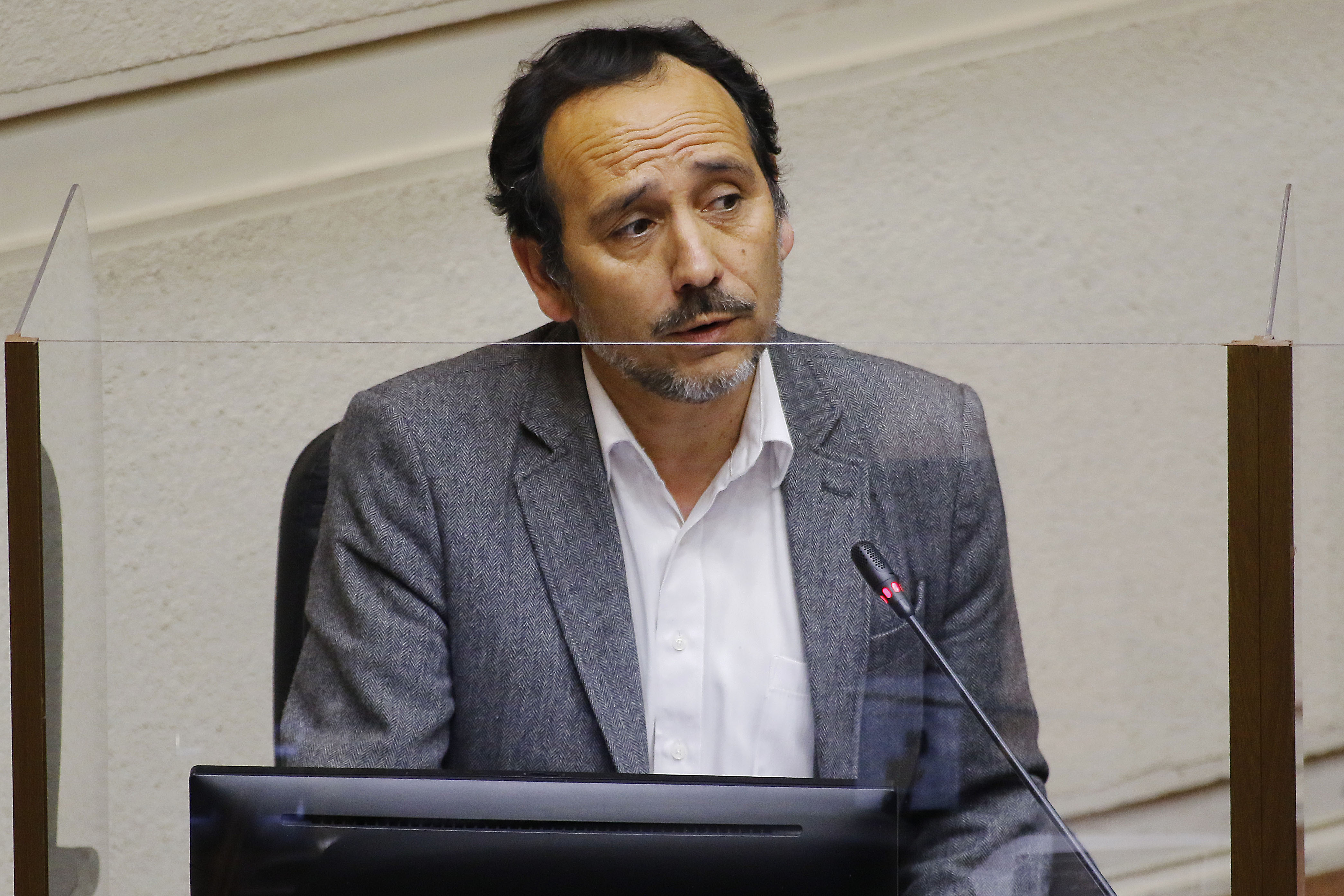 Senador Núñez (PC) y segunda vuelta: &quot;Hasta un 30% de la gente que votó por Matthei puede votar por Jara&quot;