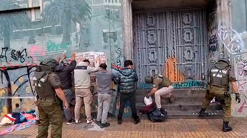 Seis detenidos durante operativo antidrogas en Valparaíso: se realizó allanamiento en plan de la ciudad