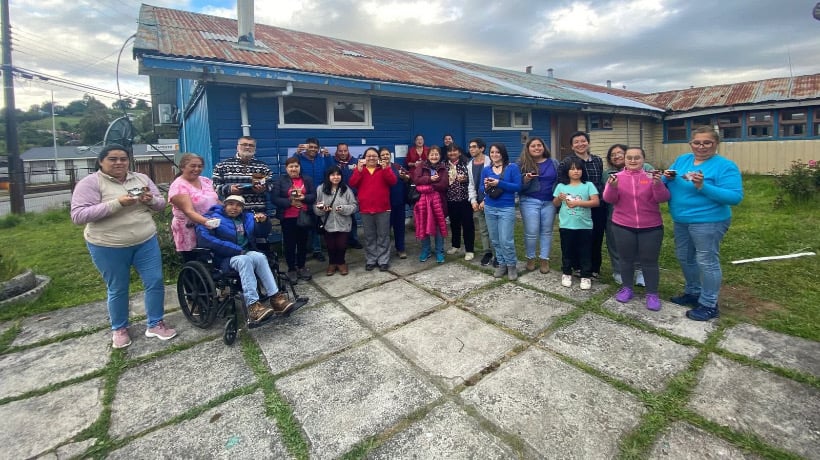 Realizan taller de velas aromáticas en Quinchao para impulsar el emprendimiento local