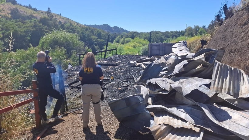 Incendio destruyó esta madrugada tres cabañas en ruta Collipulli-Angol
